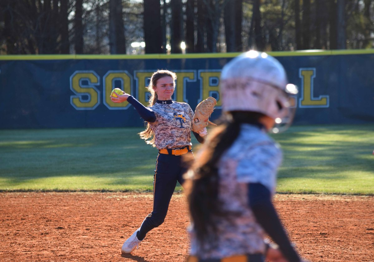 FloDar_Tech's tweet photo. It's that time of the year! The 2022 athletic season is about to get underway at Florence-Darlington Technical College.

@FDTCbaseball SCHEDULE: https://t.co/HM5CcjpevE

@TechSoftball SCHEDULE: https://t.co/SwSZY4aq1Q

#FloDarTech https://t.co/DNozDrJzcF