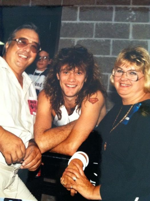johnspin33's tweet photo. @jonbonjovi  Nice picture of you with my uncle Don &amp; Aunt Norma from some time ago. https://t.co/2B3Qbr781U