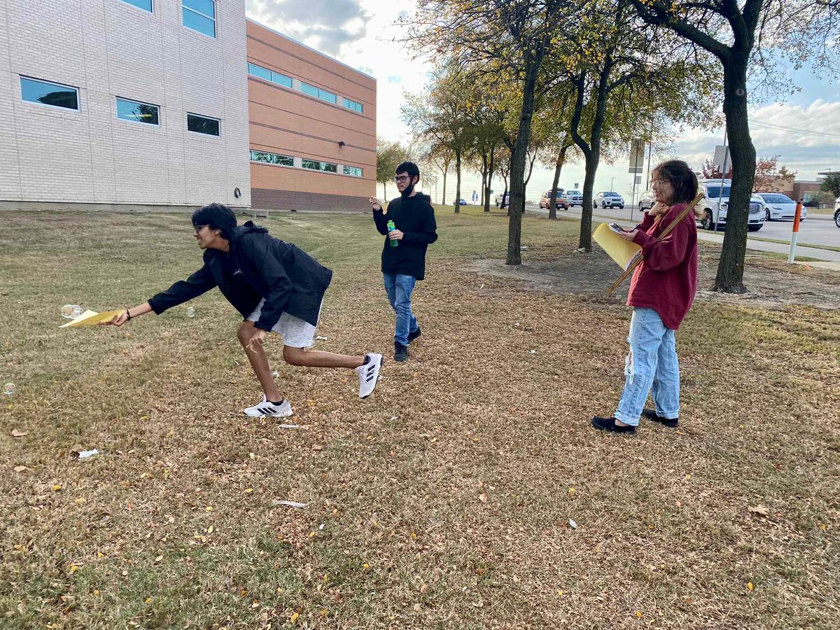 FHS_IBDP's tweet photo. Our IB Environmental Systems and Societies class has enjoyed a few hands-on data collection experiences this year, including a survivorship curve bubble investigation along with a trip to the water treatment plant for water testing. https://t.co/d1HoljggpA
