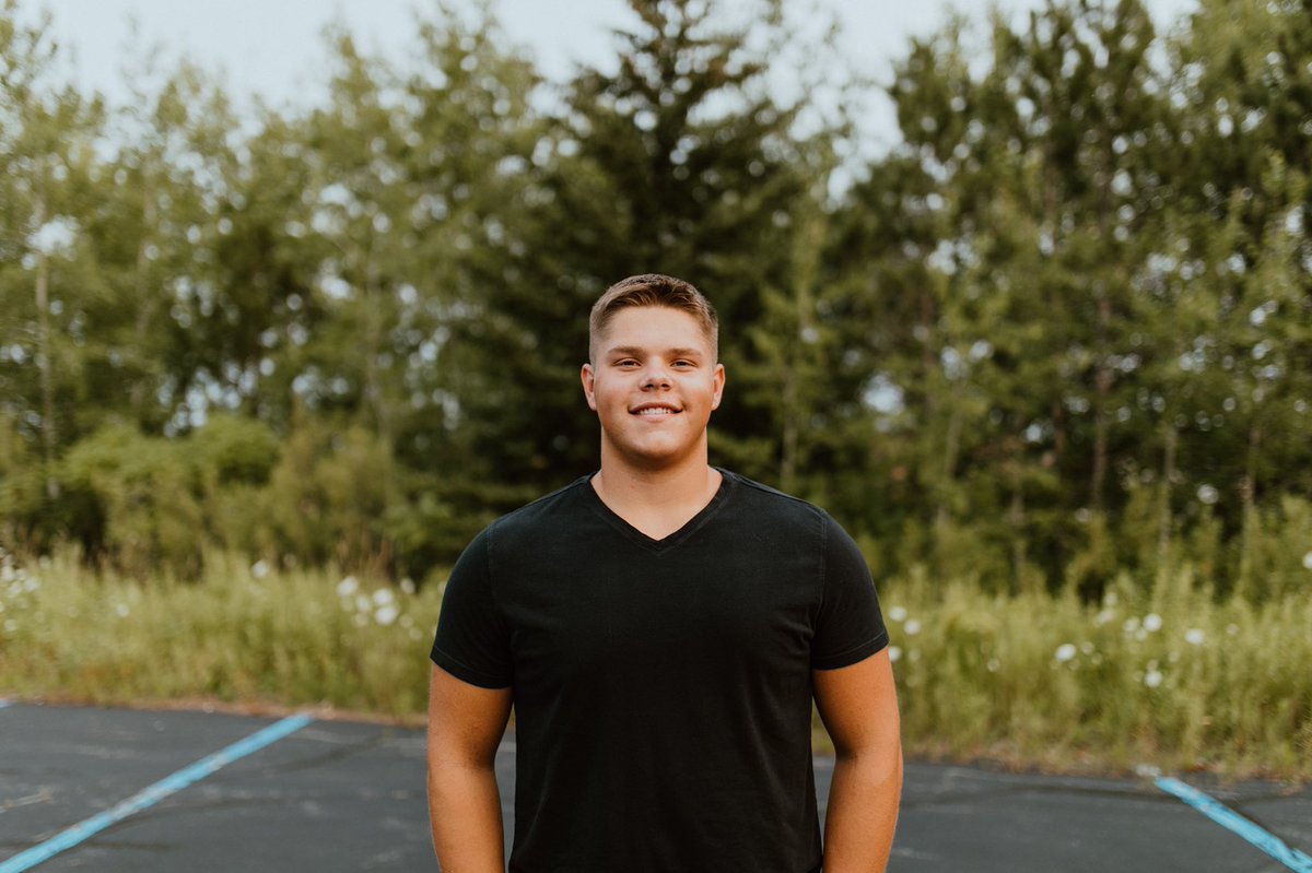 Meet Josh McDonald, the next contestant of the show! Josh has a love for apple juice, he even drank a whole gallon in one sitting. How crazy is that?! Don’t miss Josh this Wednesday the 26th at 7pm! Tickets will be sold at the door or during lunch hours:)🍎👑