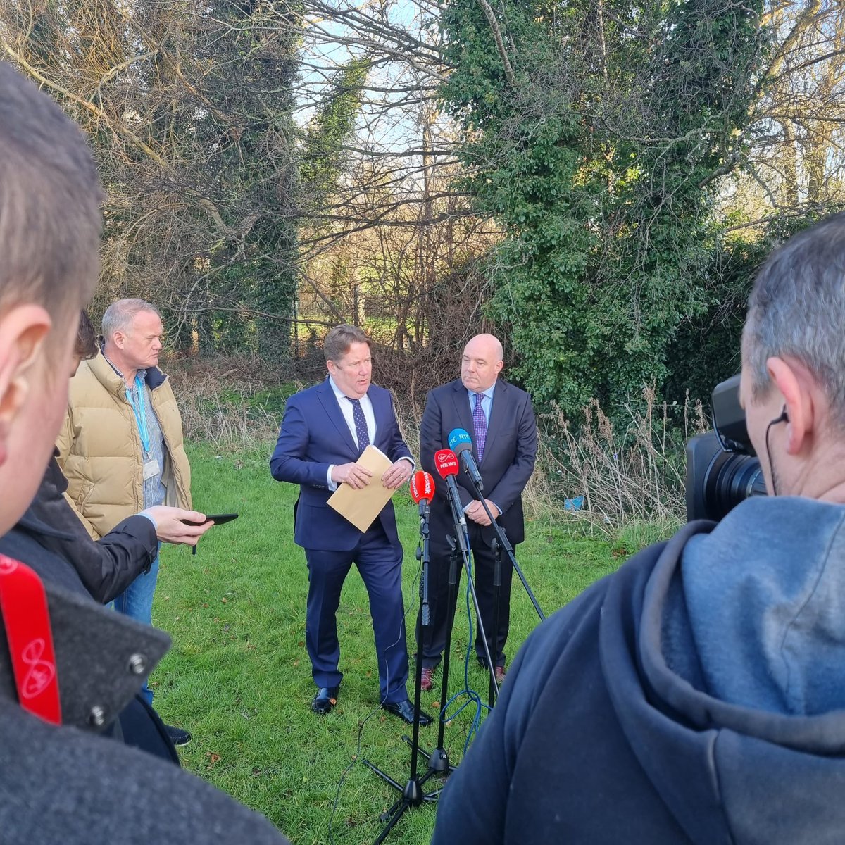 David Hall tweet media