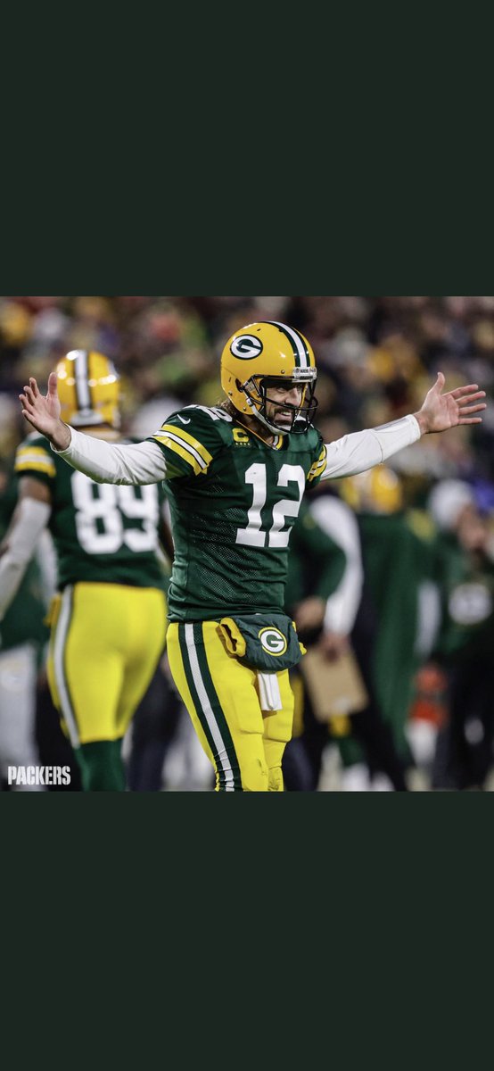 Packermomo17's tweet photo. Listening to Matt Lafluer’s season ending press conference made one thing clear: Brian Gutenkunst, Mark Murphy, Russ Ball, and Matt Lafluer all want Aaron Rodgers back for the 2022 season. There is no plan to rebuild. This team will be back. The MVP will. Be. Back. #EXTENDRODGERS https://t.co/tEaNquNMXT
