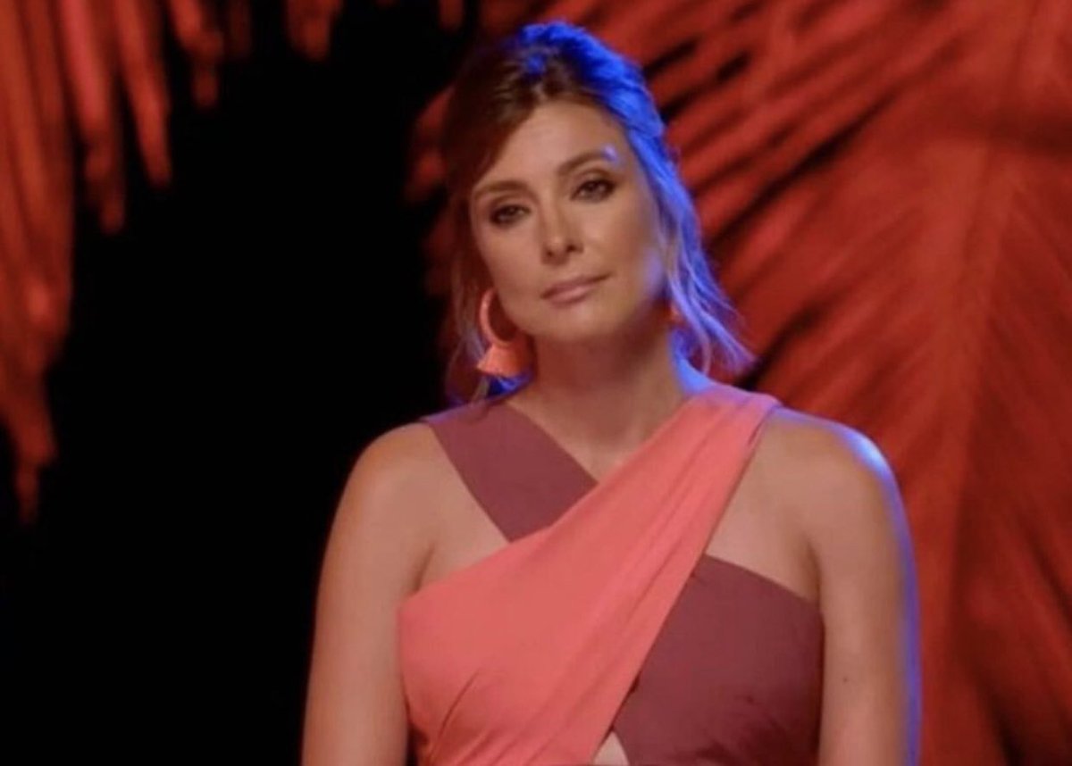 Como es posible que no diera ni un duro por la relación de Alvaro y Rosario y ahora es la pareja que quiero que ver juntos porque veo que queda algo de amor de verdad . #LaIslaDeLasTentaciones12