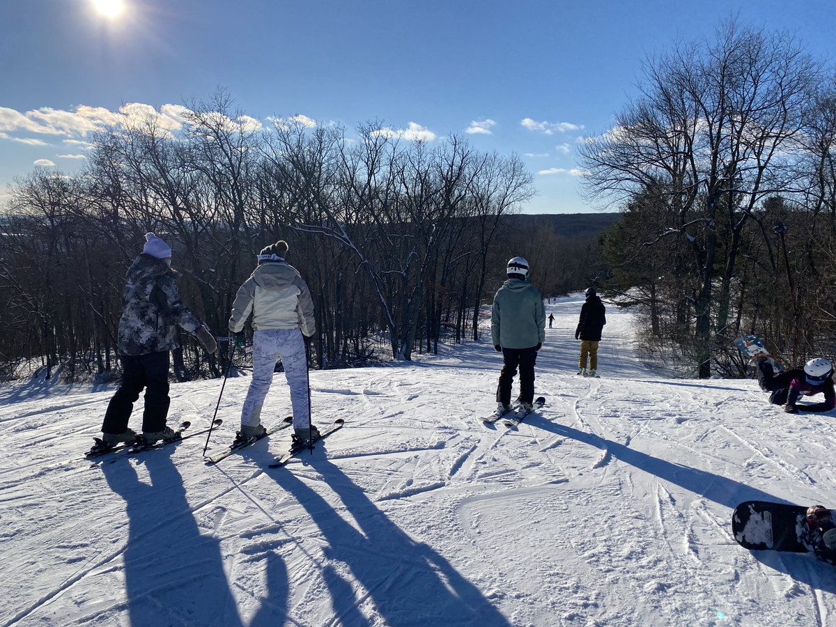 WHMS SKI &BOARD CLUB tweet media