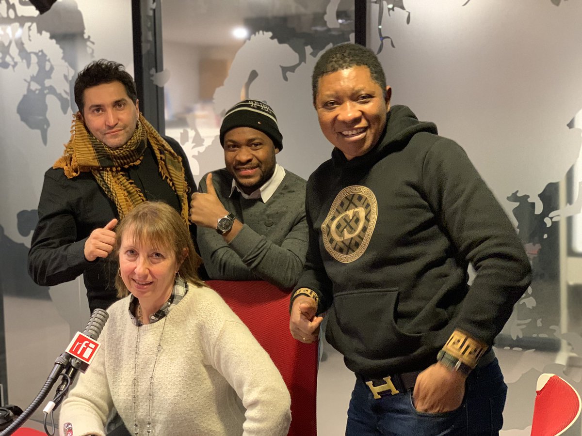 Tous admiratifs de #TeamComoros sur <a href="/RFIRadioFoot/">RFI Radio Foot</a>, ce soir 🤙🏽 Avec <a href="/Annie_Gasnier/">Annie Gasnier</a> ; <a href="/Nabil_djellit/">Nabil Djellit</a> et Remy Ngono 👐🏽💯 

<a href="/RFIsports/">RFI – Sports</a> <a href="/RFI/">RFI</a> <a href="/RFIAfrique/">RFI Afrique</a> 
#CAN2021 #TeamCameroon #TeamGabon #TeamAlgeria