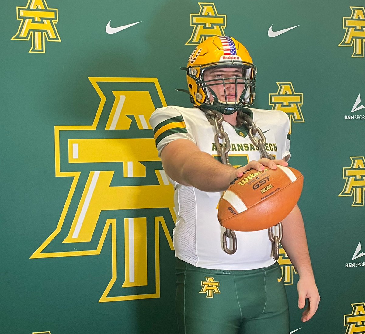 Thank you <a href="/R_Trevathan/">Ryan Trevathan</a> for the opportunity to see <a href="/ArkansasTech/">Arkansas Tech</a> and the great things going on in Russellville.