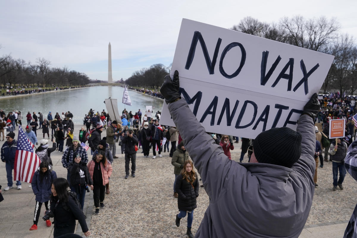 YahooFinance's tweet photo. Biden’s vaccine mandate for federal workers faces an uncertain future https://t.co/mDpmRpDowm by @alexiskweed https://t.co/tUV0j8ulXQ