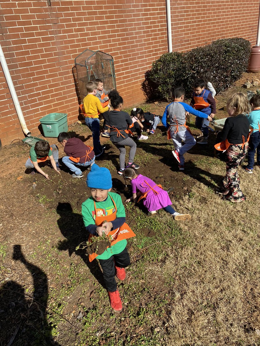 Dana Studer tweet media