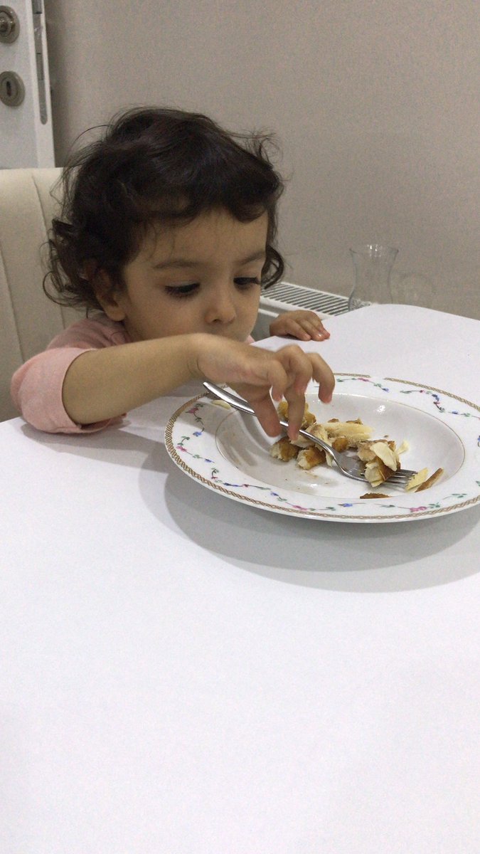 Acıkınca kafam balığa gider😀 saat fark etmez yeter ki boğaz olsun 😂 canım en içi 🥰