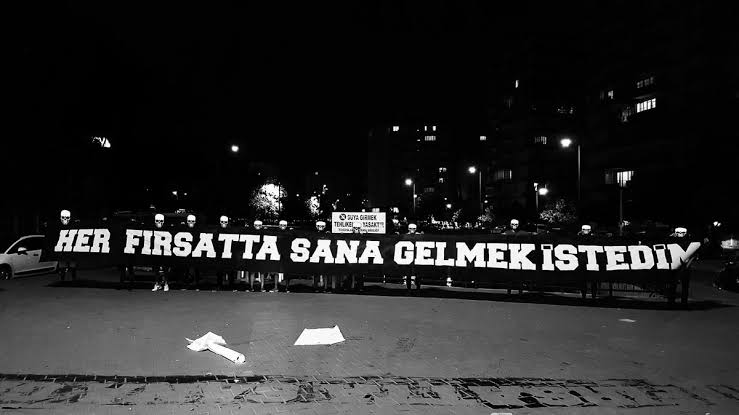 contextarabesk's tweet photo. Gelip kollarında ölmek istedim.. https://t.co/xUub66lAn5