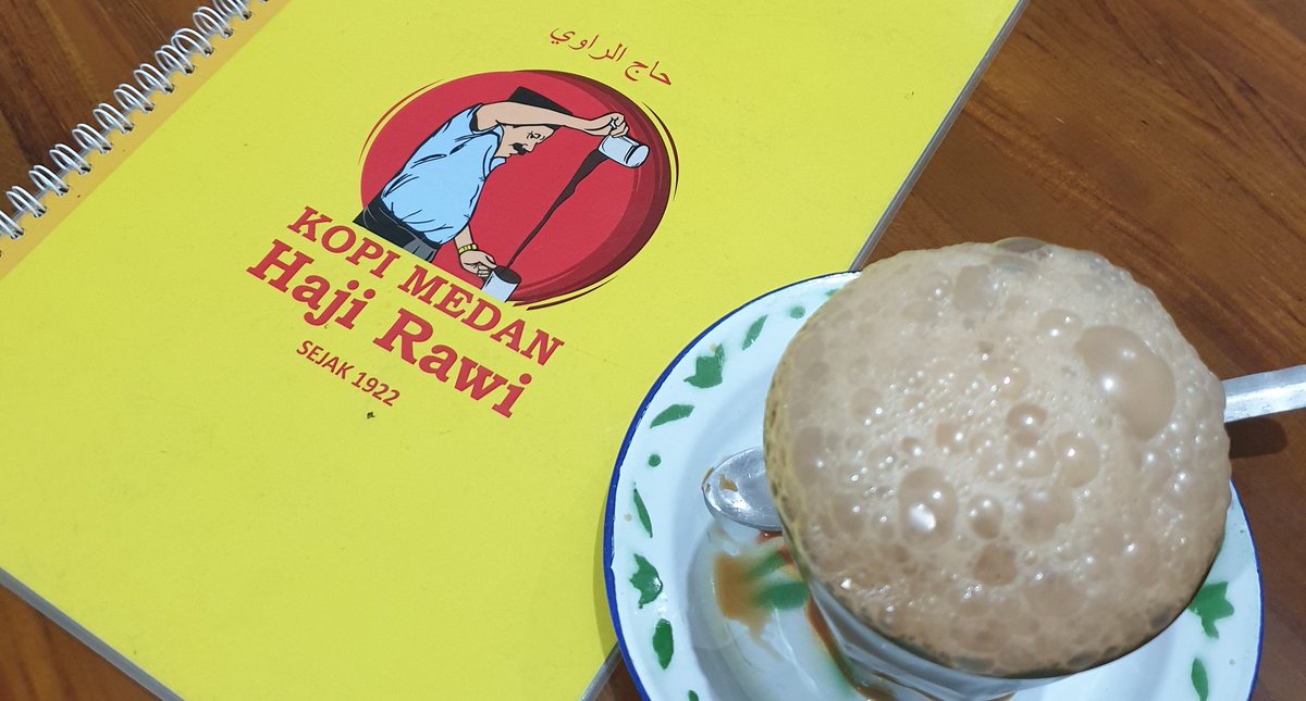 teguhcomp88's tweet photo. Barangkali Tuhan menciptakan kopi supaya kita bisa berteman. #ngopi #kopisantri #Indonesia https://t.co/ul0AWDXgRC