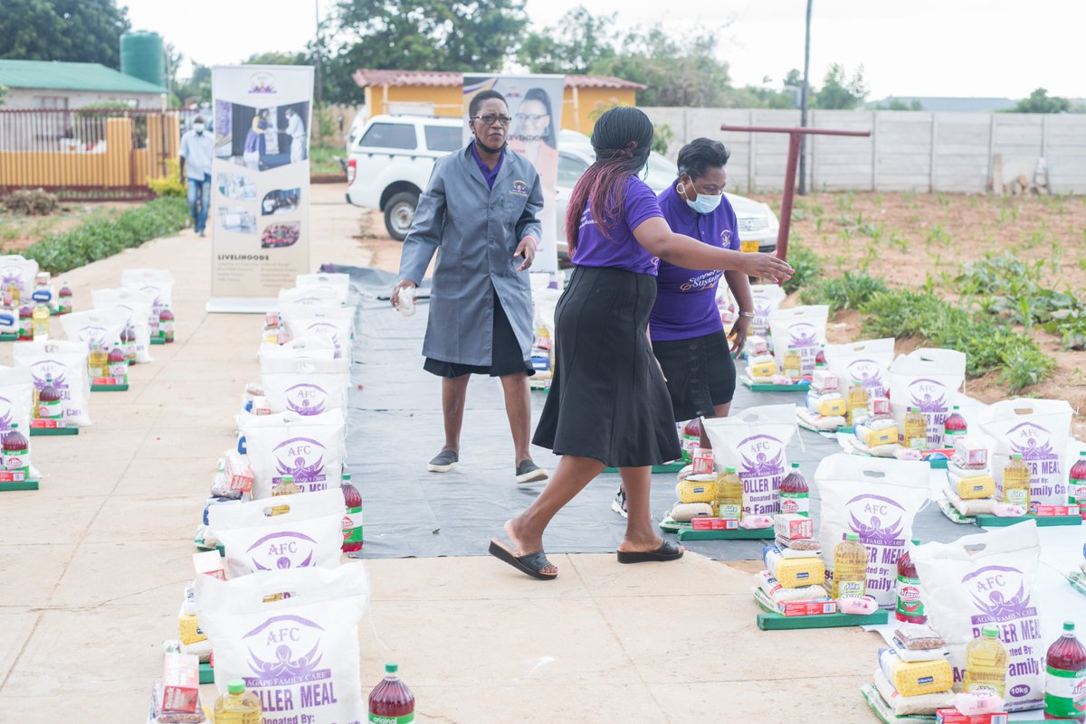 [Repost <a href="/agapefamilycare/">Agape Family Care</a> ]
DOMBOSHAVA DONATION.
The Agape Family Care Livelihoods team took its livelihoods support program to Domboshava in conjunction with UFIC Domboshava Zone. The relief aid outreach targeted residents of the Peri Urban Domboshava Community 30km from Harare.