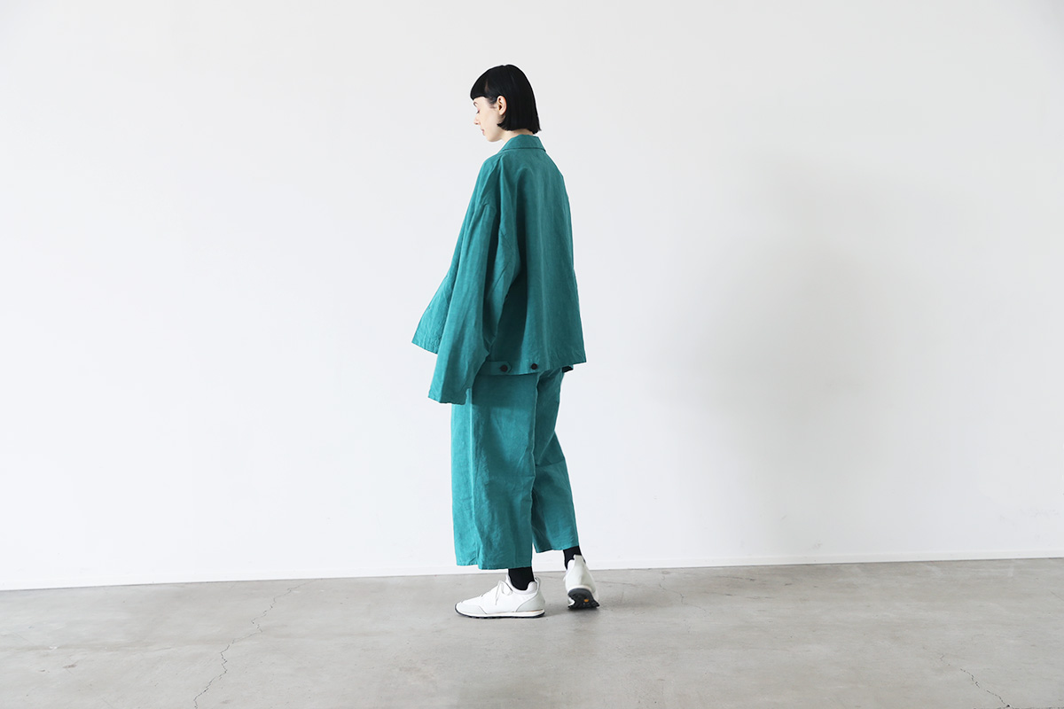 Palmmaisonstore's tweet photo. VUy
ヴウワイ
short bluson vuy-s22-b02[GREEN]

ゆったりとした肩落ちのディテールで体型問わず羽織りやすい形。ブランドを象徴するデザインポケットが身頃左右に2つ付いてます。

https://t.co/UixuKIoKrh 

@VUy_1013 
#VUy 
#bluson https://t.co/YqUWbFXTel