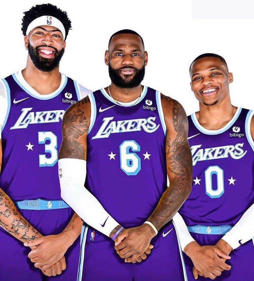 TheWestWolfPod's tweet photo. LeBron James, Russell westbrook  and Anthony Davis have only played 291 minutes together. That's the equivalent of 6 games. The have a net rating of a +3.7 despite such little time together.

Not nearly as bad as what you may think. https://t.co/n9WTmAozs0