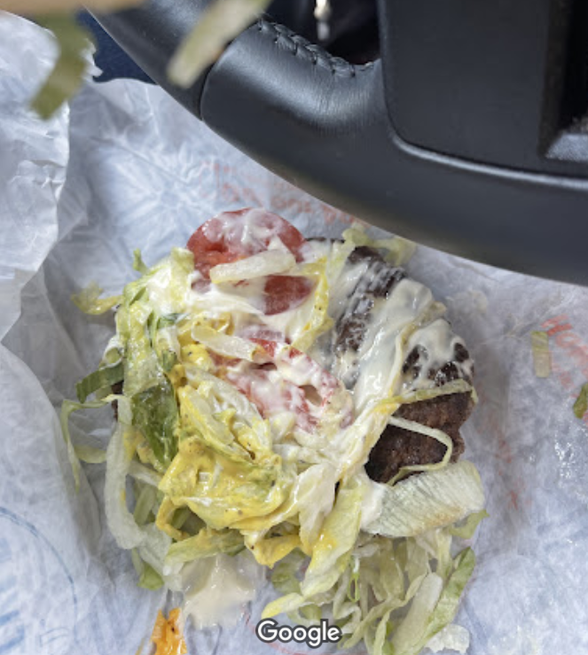 thereelEIKEin4k's tweet image. Sometimes McDonalds likes playing around, this burger looks disgusting #expectationreality