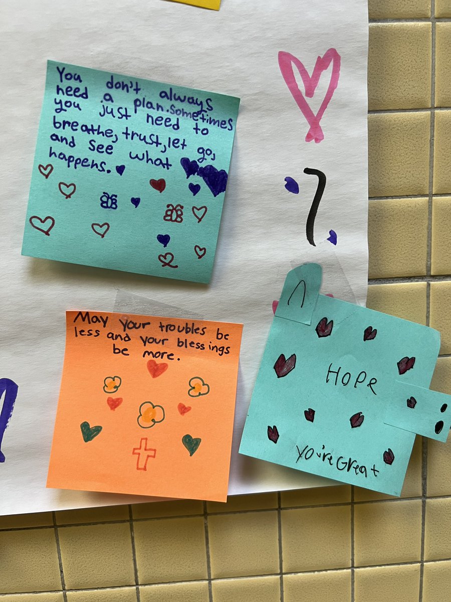 MrsCook_64's tweet photo. Kicking off the Great Kindness Challenge by creating messages of inspiration for others @PhillipsAveElem (and someone left some kind words for me) 🥰 @RiverheadCAP #phwaves https://t.co/haHzfmW2hU