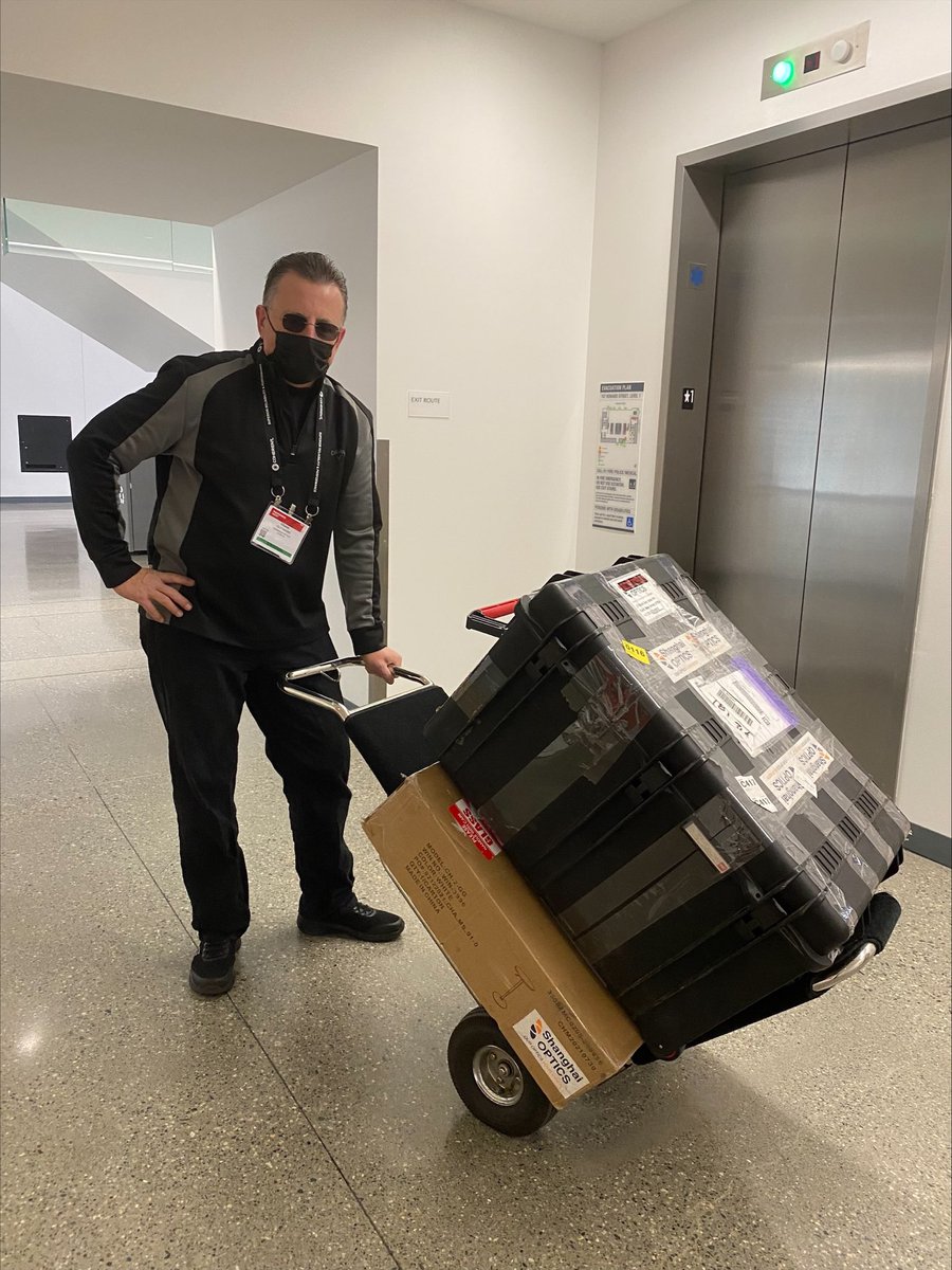 ShanghaiOptics's tweet photo. Our team is still working hard to get ready for tomorrow! Looking forward to seeing all of our customers and making new friends too! #optics #lenses #custommicroscopy #research #medical #reverseengineering #photonics #SPIE #PhotonicsWest https://t.co/YHtIgL26MS