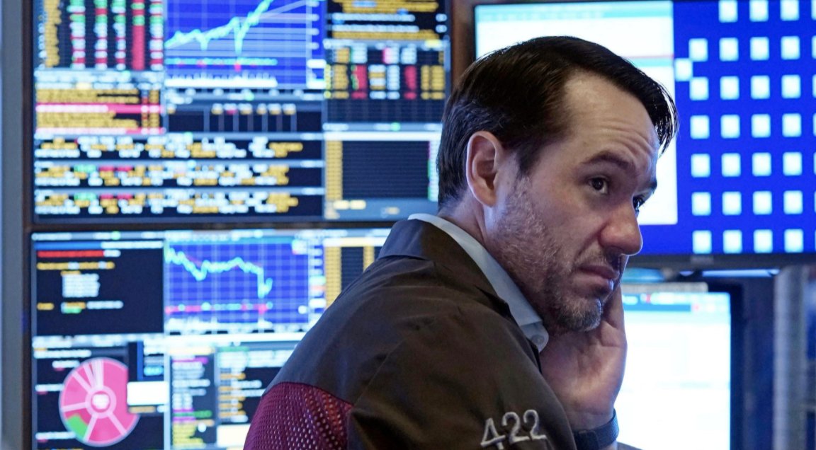 Forbes's tweet photo. Stock market ‘panic is setting in’ as S&amp;P 500 briefly enters correction territory then rebounds https://t.co/bc1ZhWAkqV by @skleb1234 https://t.co/vXmCzhOLSo