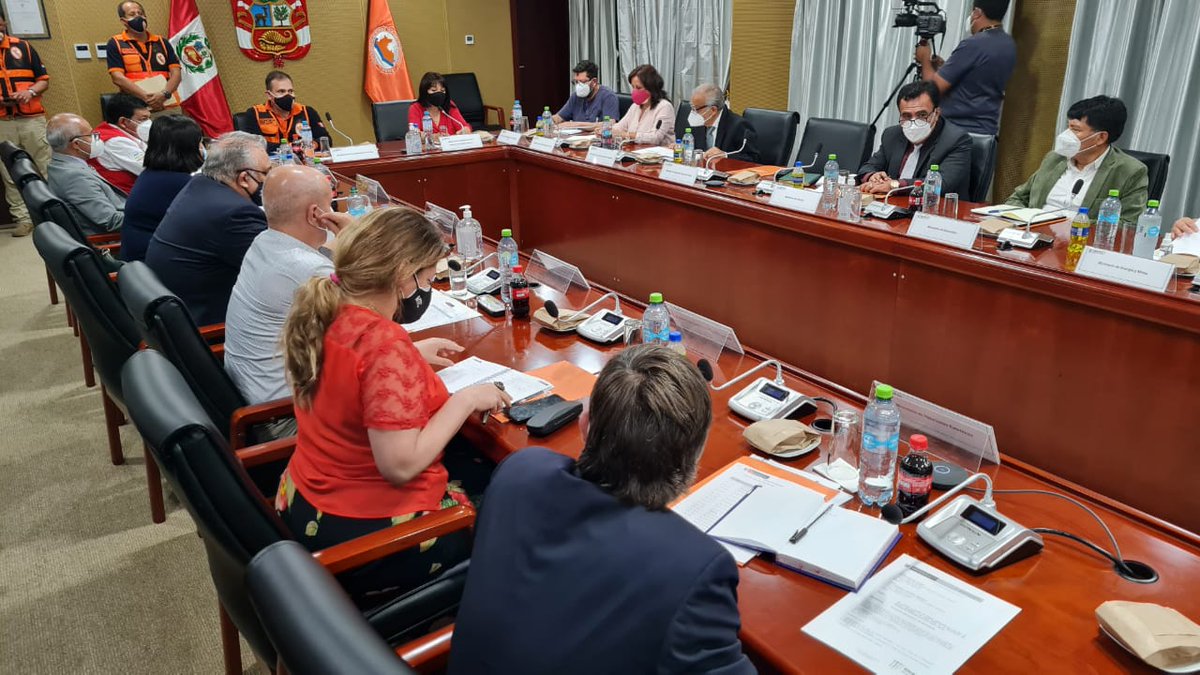 indeciperu's tweet photo. ✅Sesión del Consejo Nacional de Gestión del Riesgo de Desastres #CONAGERD, liderado por presidenta @pcmperu, con la participación de titulares de sectores, jefe #INDECI y otras autoridades, para coordinar acciones concretas ante Emergencia Ambiental por derrame de petróleo🇵🇪💪. https://t.co/DPqp2nYZAZ