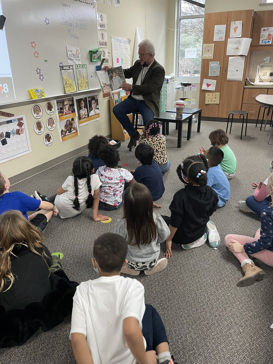 ABahraq's tweet photo. Admin read aloud with Mr. Stevens today! Each Kindness by Jacqueline Woodson was a hit with the scholars! #mitchellrocks #mitchellproud https://t.co/IhzIuZU7Ot