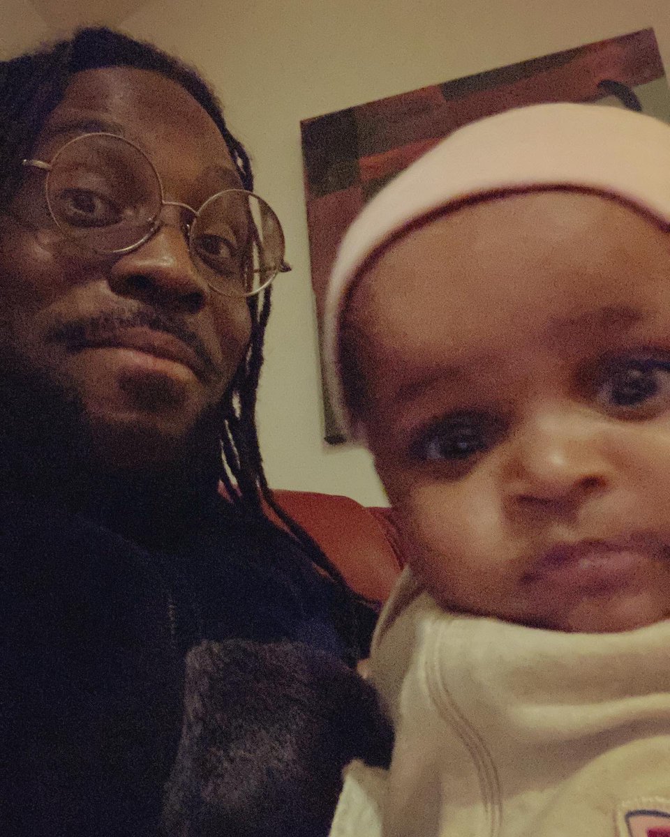 DarkKent_89's tweet photo. You know what love is! (I was tryna take some decent pics of us, but she kept moving lol) #UncleWayne #TheCoolestNiece #Unk #WaltonChronicles #YouKnowWhatLoveIt #Duval #Jacksonville #Florida https://t.co/kEiDg86TC1