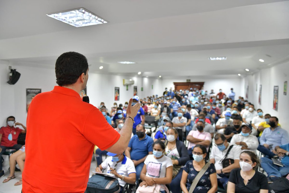 JoseAlfreGnecco's tweet photo. Seguimos recibiendo importantes apoyos en Aguachica: Carlos y Fernando De La Peña, la diputada, Nuris Obregón, Libardo Cruz Romero, el concejal Manuel Rangel, Israel Obregón, ediles, presidentes de juntas de acción comunal y líderes de corregimientos y barrios de este municipio. https://t.co/4bXflifR89