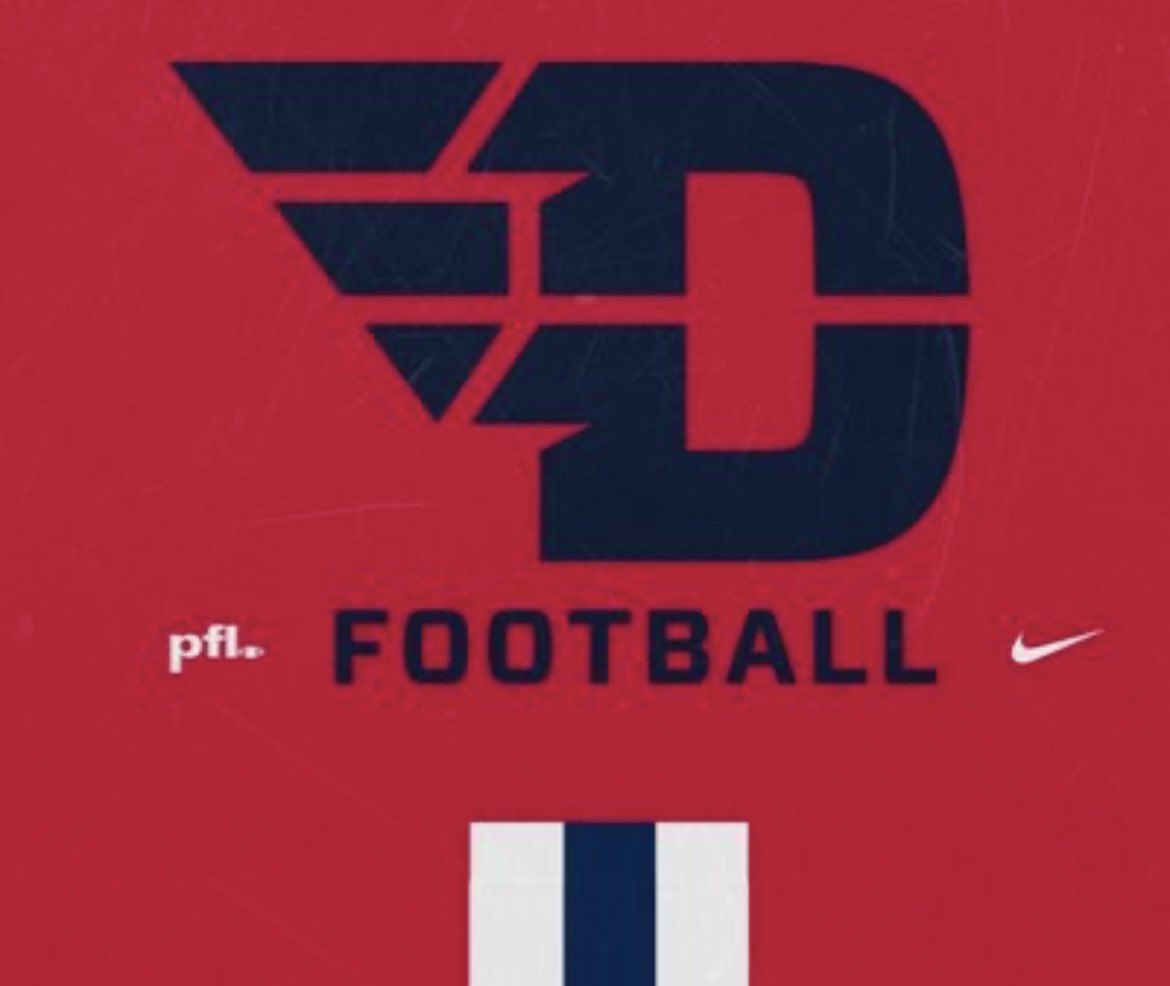 TjKathman's tweet photo. Extremely happy to receive my first D1 offer from University of Dayton!! Thank you to @hawksfootball12 @Coach_TO https://t.co/dLMrGxV2We
