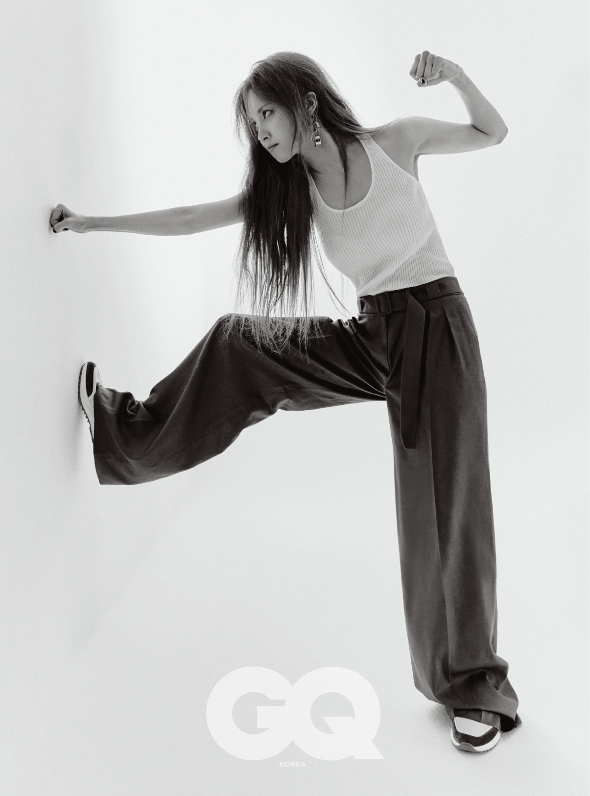 FJ6RWanaAAAASUK?format=jpg&name=orig