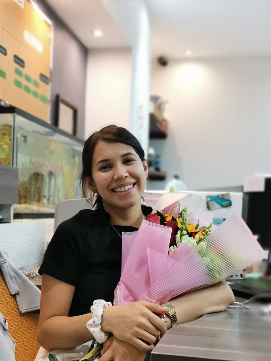 feer_lunaa's tweet photo. Secuencia de fotos de hoy, viviendo como antes cuando era la más feliz💐❤️ https://t.co/XuGnLsozvU