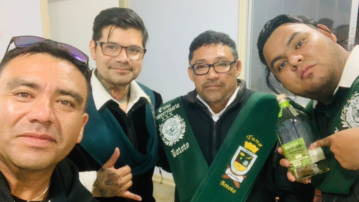 Bototoinmortal's tweet photo. Grandes hermanos https://t.co/LFUIDUu0DY
