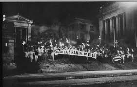 *Recuerda llevar tu antorcha*

*#LlevoEncendidaMiJuventud*

!Nos vemos el jueves!
Atentamente, Consejo FEU UCMH
<a href="/aylinalvarezG/">Aylín Alvarez García</a> @Israel_BuenaFe @Abraham_RC_15 <a href="/Aymara79678346/">Aymara Guzmán Carrazana</a> <a href="/feuoctubre/">feuoctubre</a> <a href="/FeuCuba/">FEU de Cuba</a> <a href="/FeuUcmh/">FEU-UCMH</a>