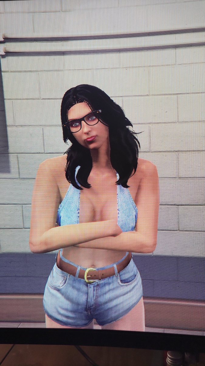 Royal gaming central gta v rp?? Sure why not??