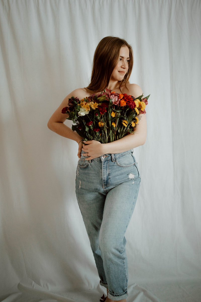 elrod_abby's tweet photo. took some pics of me ✨ https://t.co/c3ybqlPIMe