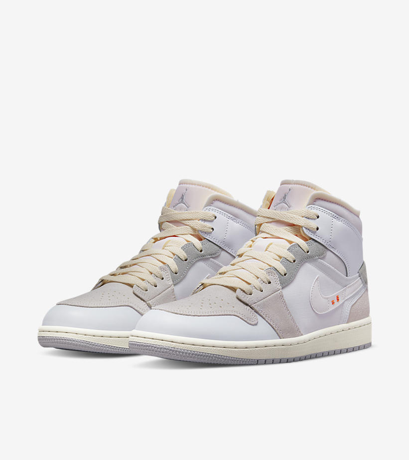 SOLELINKS's tweet photo. Air Jordan 1 Mid 'Inside Out' official images https://t.co/uhlPy3oP1m