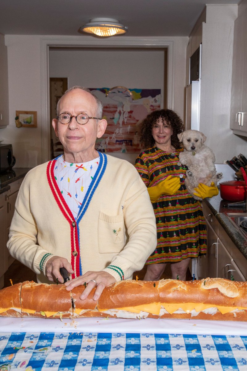 Chopping bread with my favorite television wife <a href="/SusieEssman/">Susie Essman</a>. (We feel very cozy in our @RachelAntonoff wardrobe.)