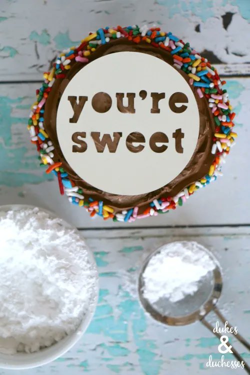 Turn a storebought cake or pie into something special with DIY pie or cake stencils! buff.ly/2To97dY