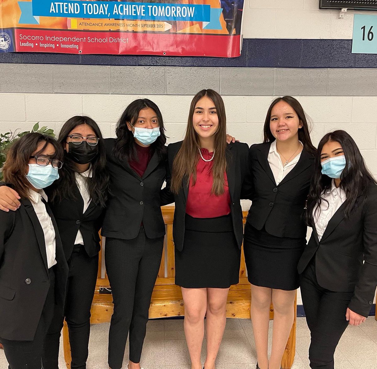 ysletadebate's tweet photo. Pictures from this past Saturday. UIL CX debate #CXdebate https://t.co/wqWFO3Vfab