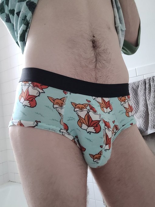 1 pic. I wanna be a slut rn ugh https://t.co/WfuMCYgDUO