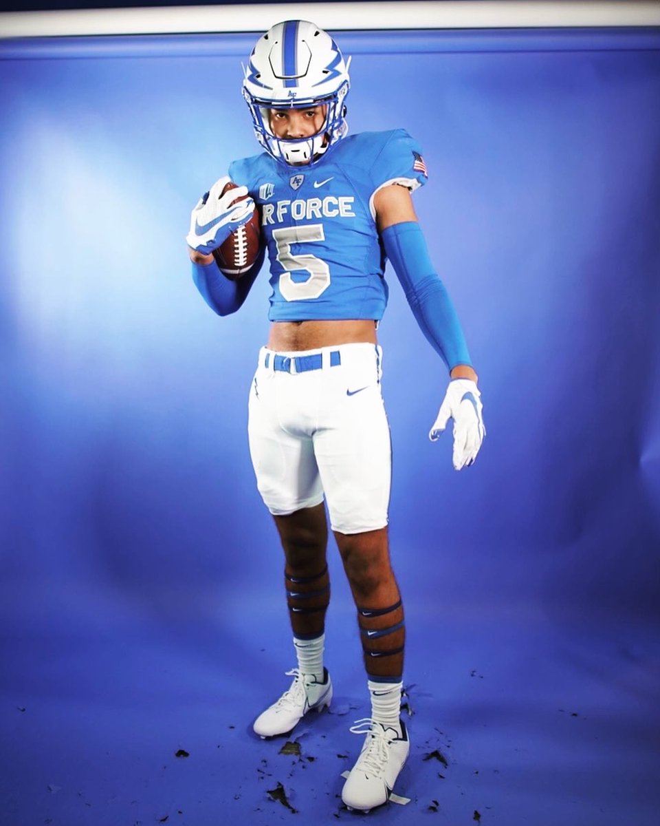 Had a great weekend in Colorado Springs on an official visit to the United States Air Force Academy! Thank you to Coach Calhoun, Coach Knoor, and everybody else from <a href="/AF_Football/">Air Force Football</a> for having me💙