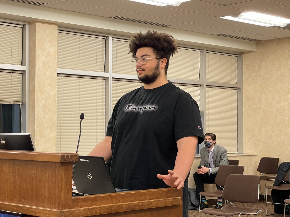 drdavewebb's tweet photo. Congrats to our SSP Career Pathway students in Healthcare, Transportation and Business Entrepreneurship featured at the board tonight! @SSPPS6 #SSPpride https://t.co/Pq5vu9ISze