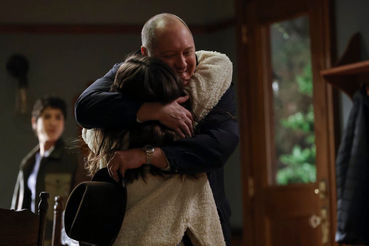 inmysoul_TLH's tweet photo. the father/daughter story we have been waiting for 🤫💞 #lizzington #agnesgate https://t.co/DvGXt3LUQt