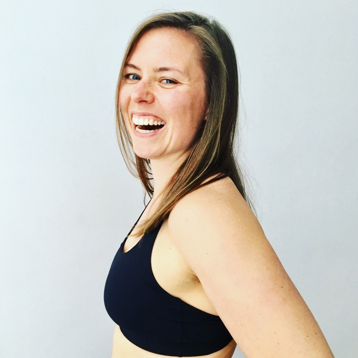 shineyourvoice's tweet photo. Holistic lifestyle and movement coach loves helping her clients live their best life. She likes to create a space where they can show up exactly as they are. Watch the latest episode to hear what Nikki's learned about how our bodies hold on to trauma. https://t.co/rzFAhRZutd https://t.co/GovxB33f50