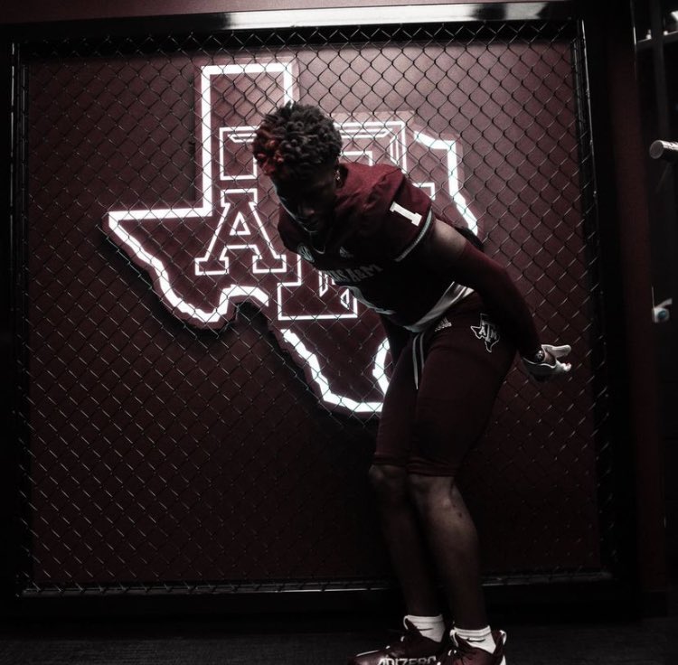 AggiesToday's tweet photo. Texas A&amp;M’s media crew strikes again. 

The best in America. 📸 https://t.co/YqzhsgXLaU