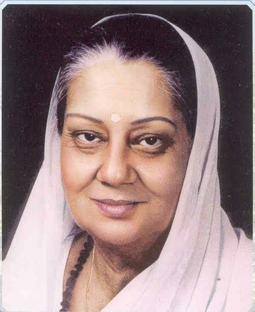 himantabiswa's tweet photo. Fearless, decisive and a mass leader, Rajmata Vijaya Raje Scindia was known for her sharp political acumen and her bold stance on civilisational matters.

Remembering one of the founding leaders of @BJP4India on her punyatithi. https://t.co/WUsZgxq20s
