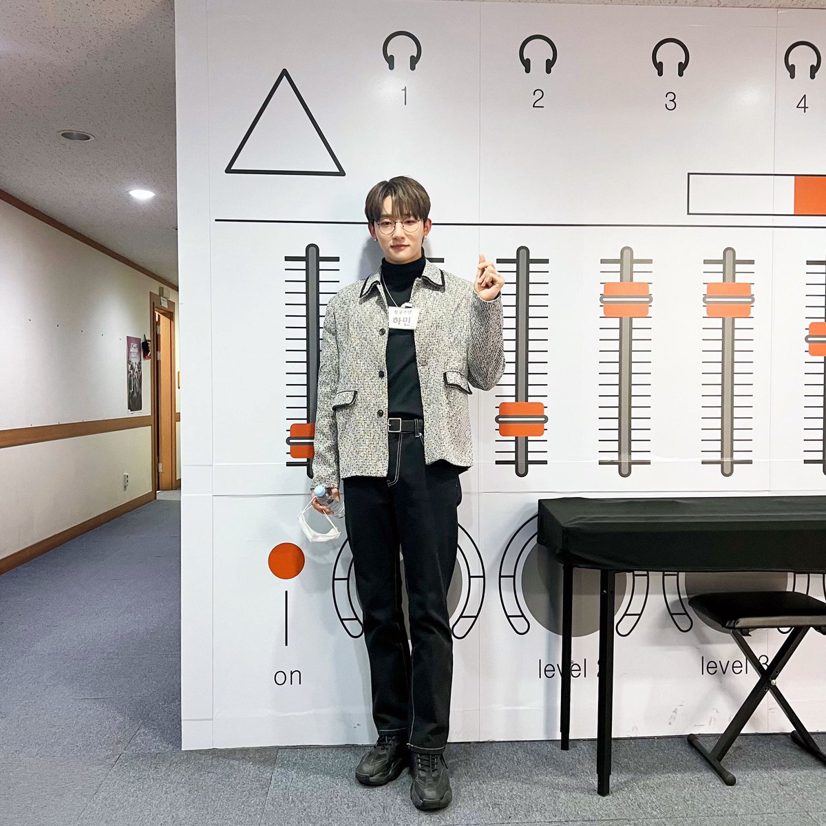 bz_boys's tweet photo. [#BZ_AT] : #Arirang_Radio 
22.01.24

📲👀💙
#하민 이 도착했습니다

#BZ_BOYS #청공소년
#본 #태웅 #하민 #더블디 #승현
#널_찾으러_갈게 #FIND_YOU https://t.co/sXxXGzz7dq