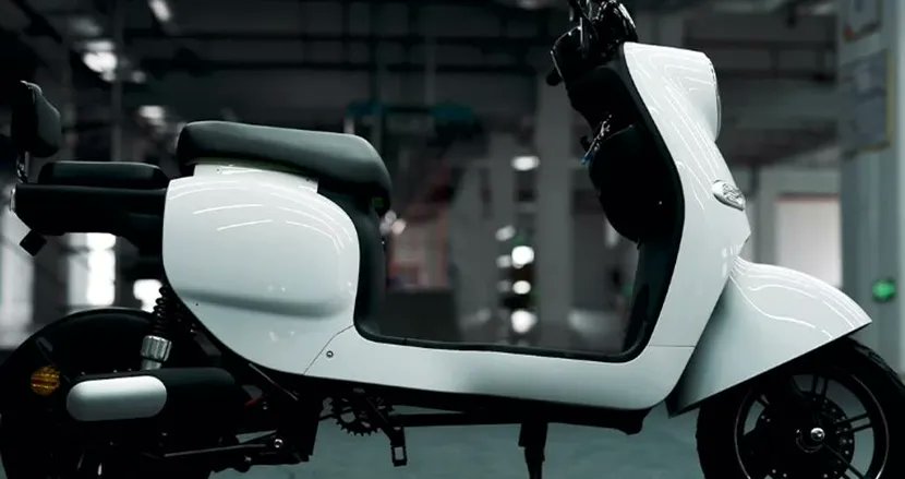 FINDERS_media's tweet photo. 10万円台からの #電動バイク入門 「LEVA05」。無充電で最大65km走行可能 https://t.co/ShGxjRZQkg https://t.co/NVwYn2joRU