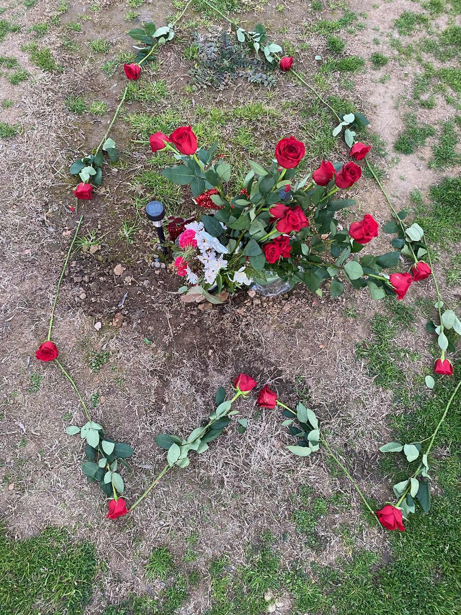 DrKerryCollins2's tweet photo. Lindsay Cardinals honoring their fallen Angel, Victor Cisneros, and dedicating the 2022 track season in his honor. The team plans to put together a charity fun run to raise funds to donate a decorated headstone on his grave site. Please join us. Details to come.#AlwaysRemembered https://t.co/sybAQ6zQu3