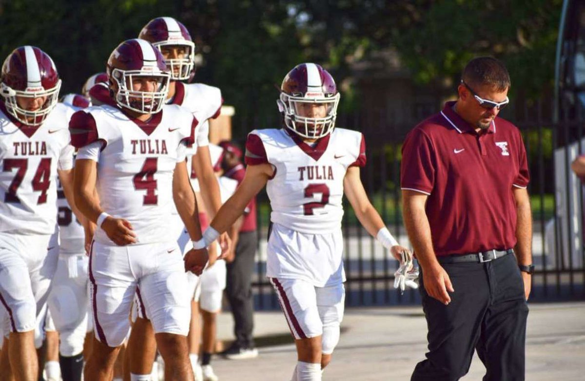 What a day for <a href="/Travonm4/">T✝️</a>! Named to the Amarillo Globe News Super Team and then this evening named <a href="/padillapoll/">Carl Padilla</a> 3A Division II 2nd Team All-State Quarterback! Individual Awards that stem from team success! Congrats!