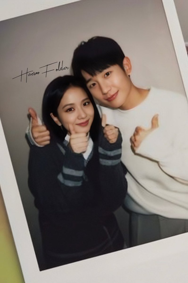 haesoofolder's tweet photo. 📂 — #Haesoo Couple Polaroids High Quality 🤍🖤 https://t.co/ZhTqoGUvFG