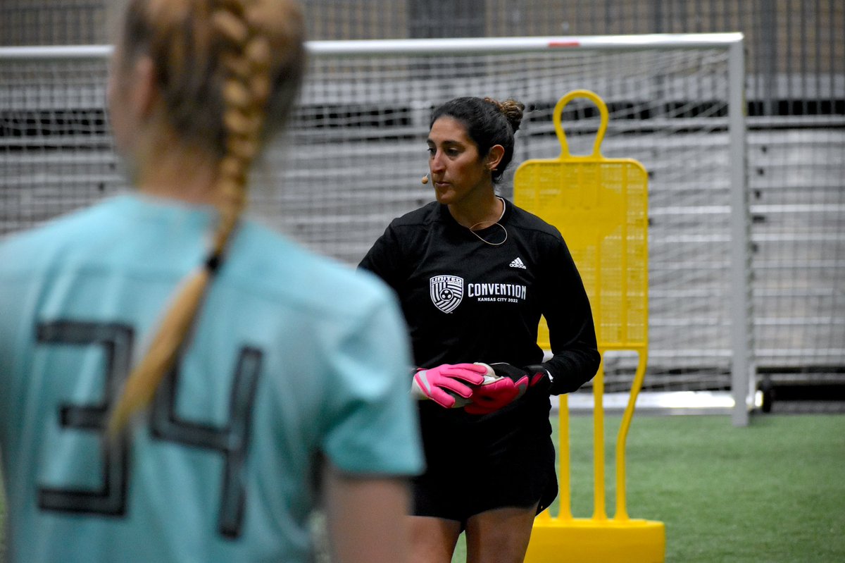 Lcole22's tweet photo. How cool to have @alipsher instructing with me yesterday @UnitedCoaches diploma. #Player2Coach #BostonBreakers #GKunion 🧤⚽️ https://t.co/uy7IeLKU3P